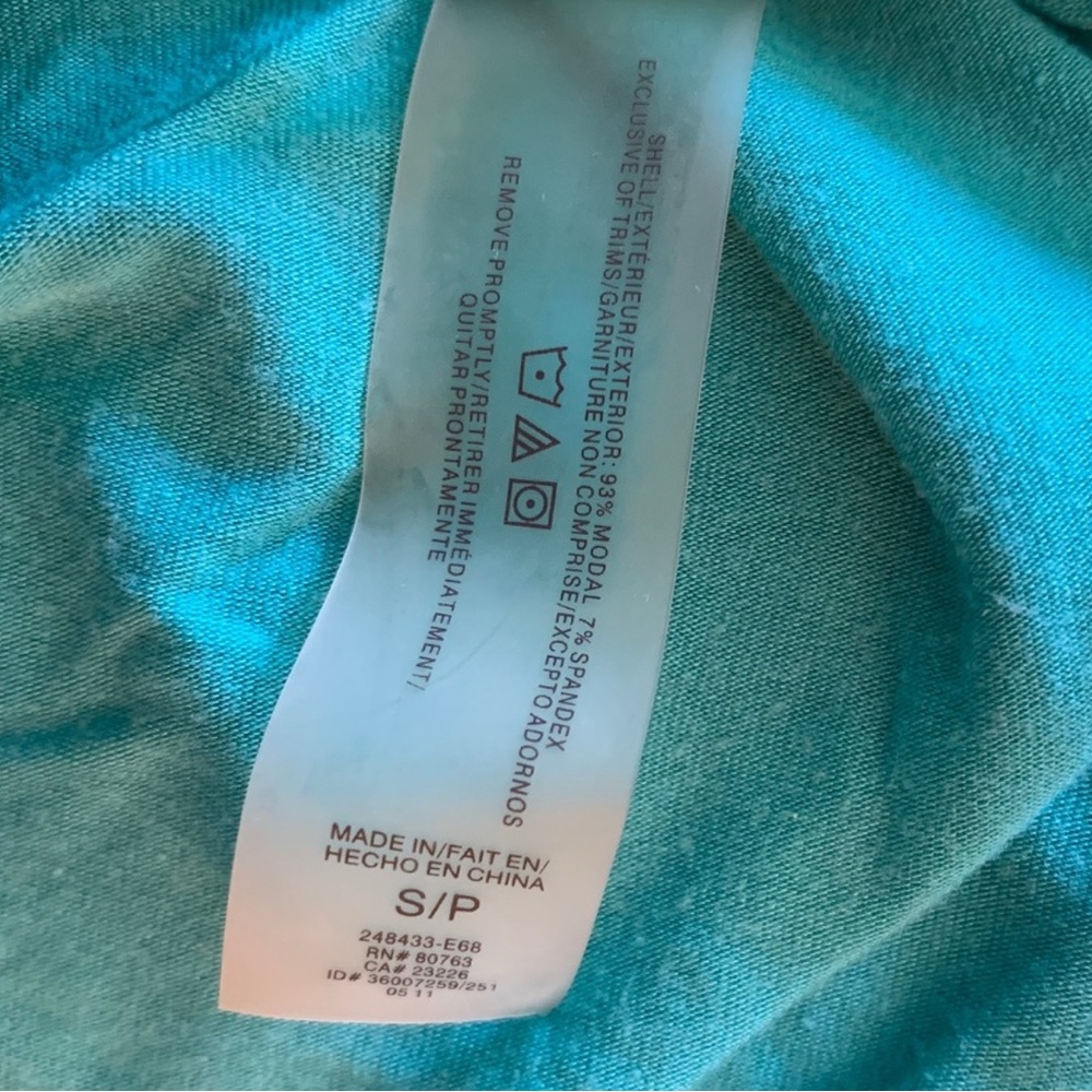 Victoria's Secret Swimsuit Cover-up size small - Picture 3 of 4